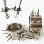 New Stainless Steel Sex Handcuffs for Adult Game Sex Bondage Fetish Double Row Rivets Handcuffs Slave Sex Toys for Couples G32