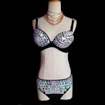 Sexy Sparkly Crystals Bikini Outfit Women Nightclub Bra Short Rhinestones Party Two Pieces Set Female Singer Performance Costume
